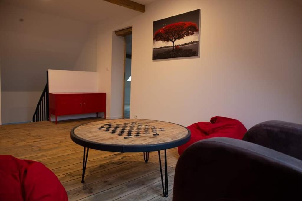 Cyris - Chambres Duplex Climatisees - Spa & Piscine Centre Ville Saint-Germain-des-Fosses Exteriör bild